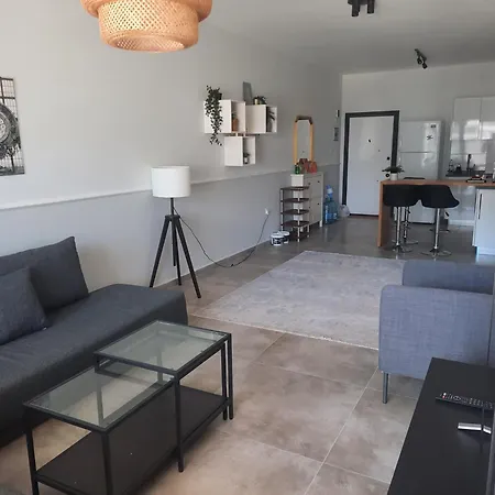 Caesar Iskele Long Vrysoules