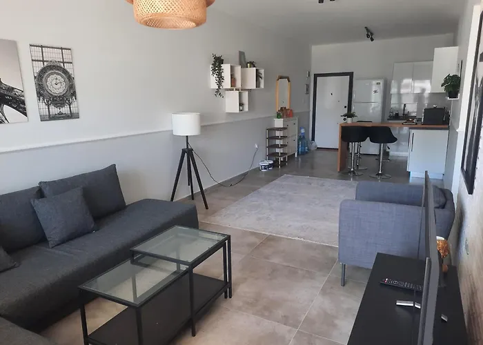 Caesar Iskele Long Vrysoules